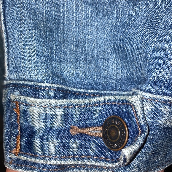 Old Navy Petite Large Jean Jacket - Picture 5 of 12